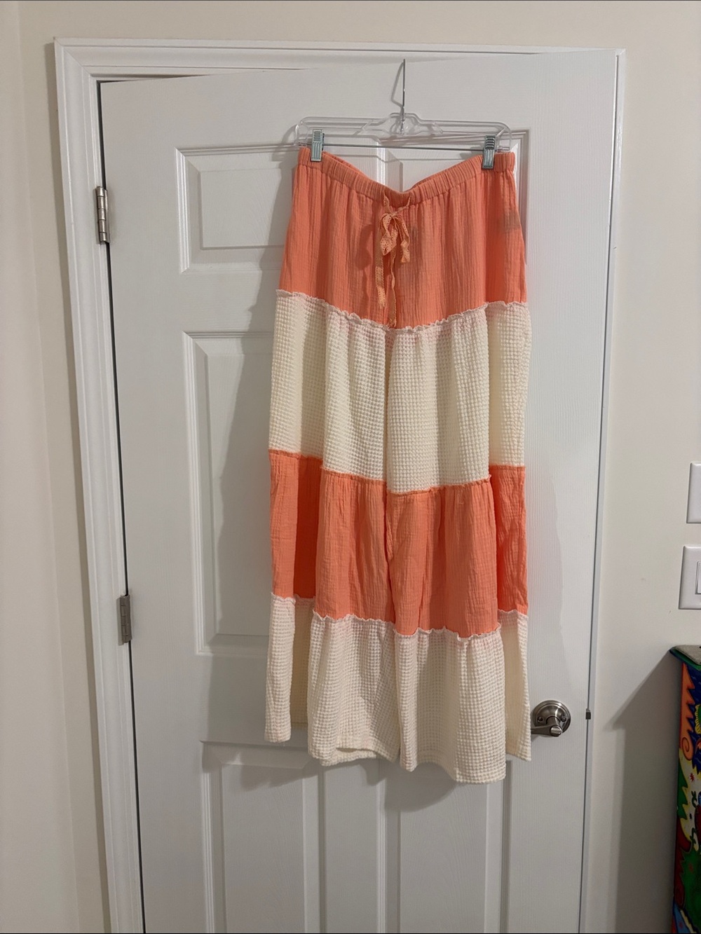 Women’s Tiered Colorblock Long Pants Coral & Cream